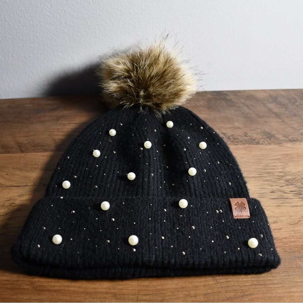 Lucky Brand Black Beanie with Faux Fur Pom-Pom